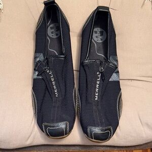 Merrell Black Slip-On Zippered shoes